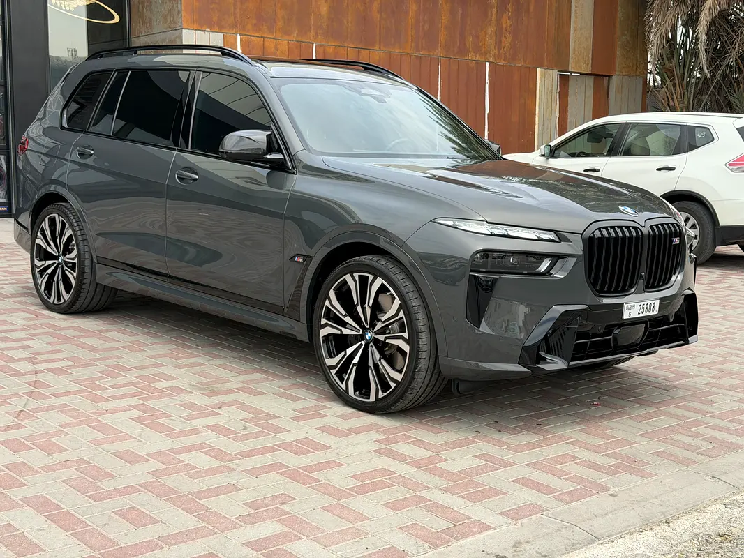 BMW X7 M60i xDrive 2024 - photo 2 - Import Émirats | International Cars