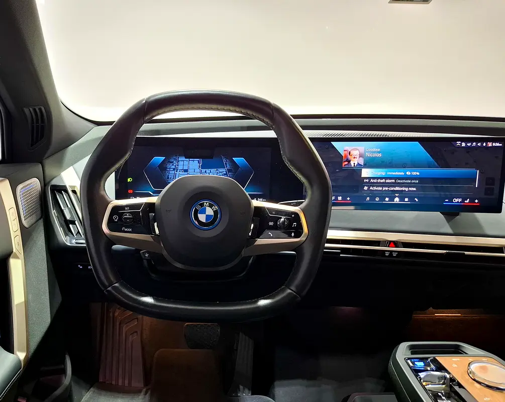 BMW iX xDrive50 2024 - photo 9 - Import Émirats | International Cars