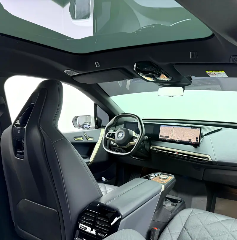 BMW iX xDrive50 2024 - photo 12 - Import Émirats | International Cars