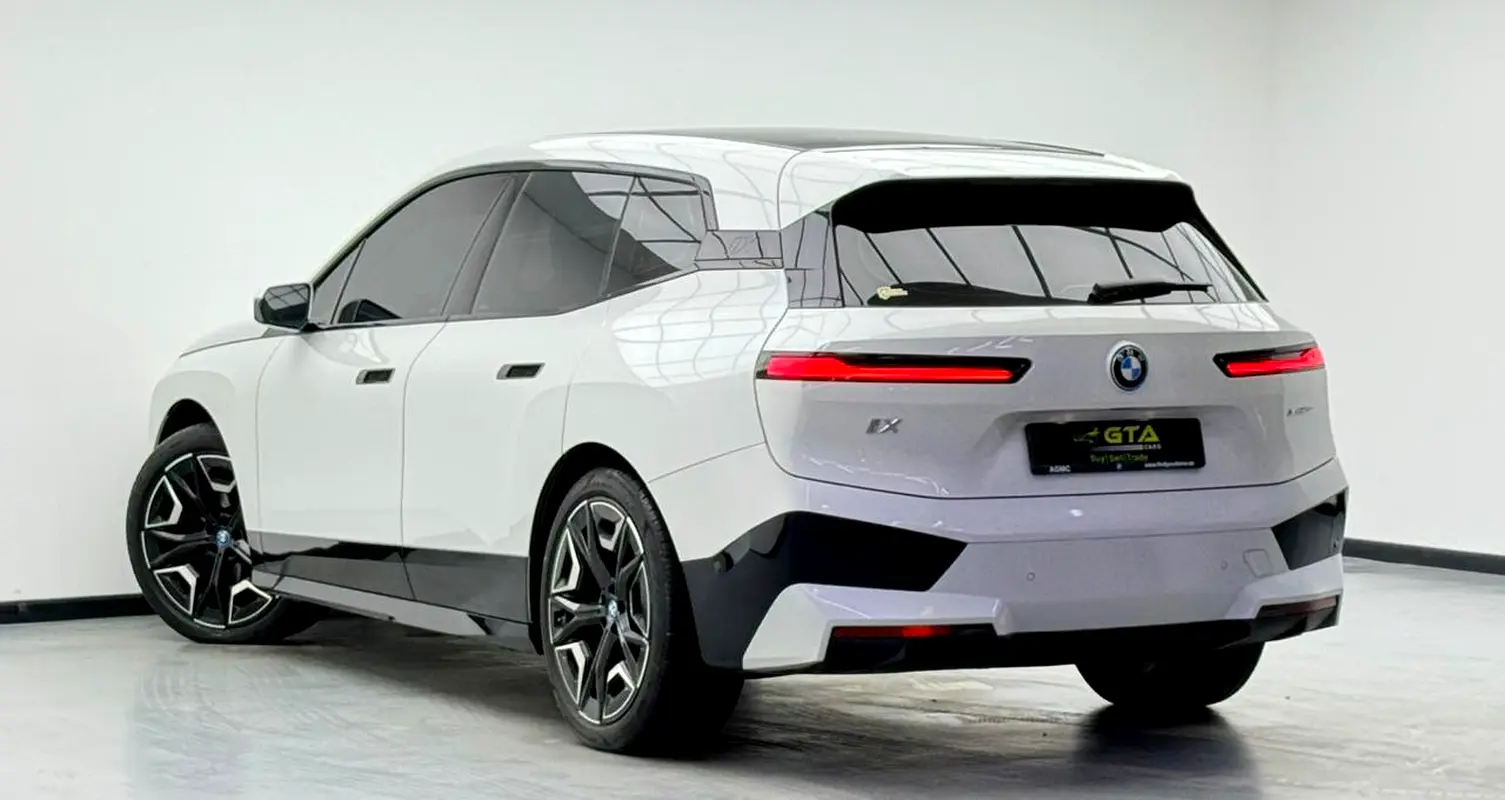 BMW iX xDrive50 2024 - photo 6 - Import Émirats | International Cars