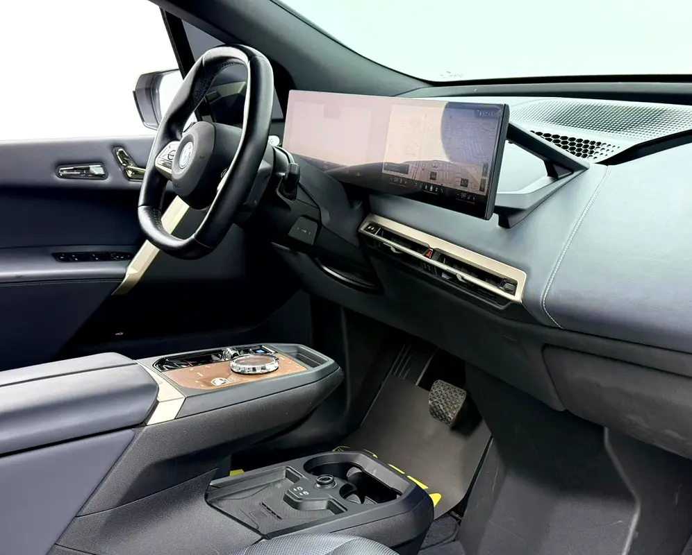 BMW iX xDrive50 2024 - photo 7 - Import Émirats | International Cars