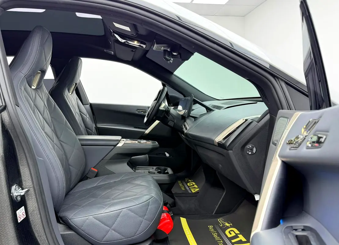 BMW iX xDrive50 2024 - photo 9 - Import Émirats | International Cars