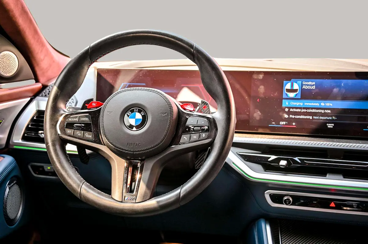 BMW XM 21CS 2023 - photo 10 - Import Émirats | International Cars