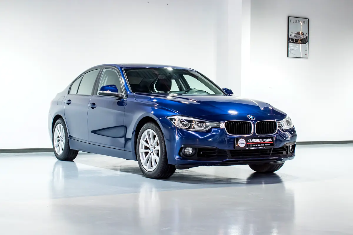 BMW 3-Series 318i 2018 - photo 3 - Import Émirats | International Cars