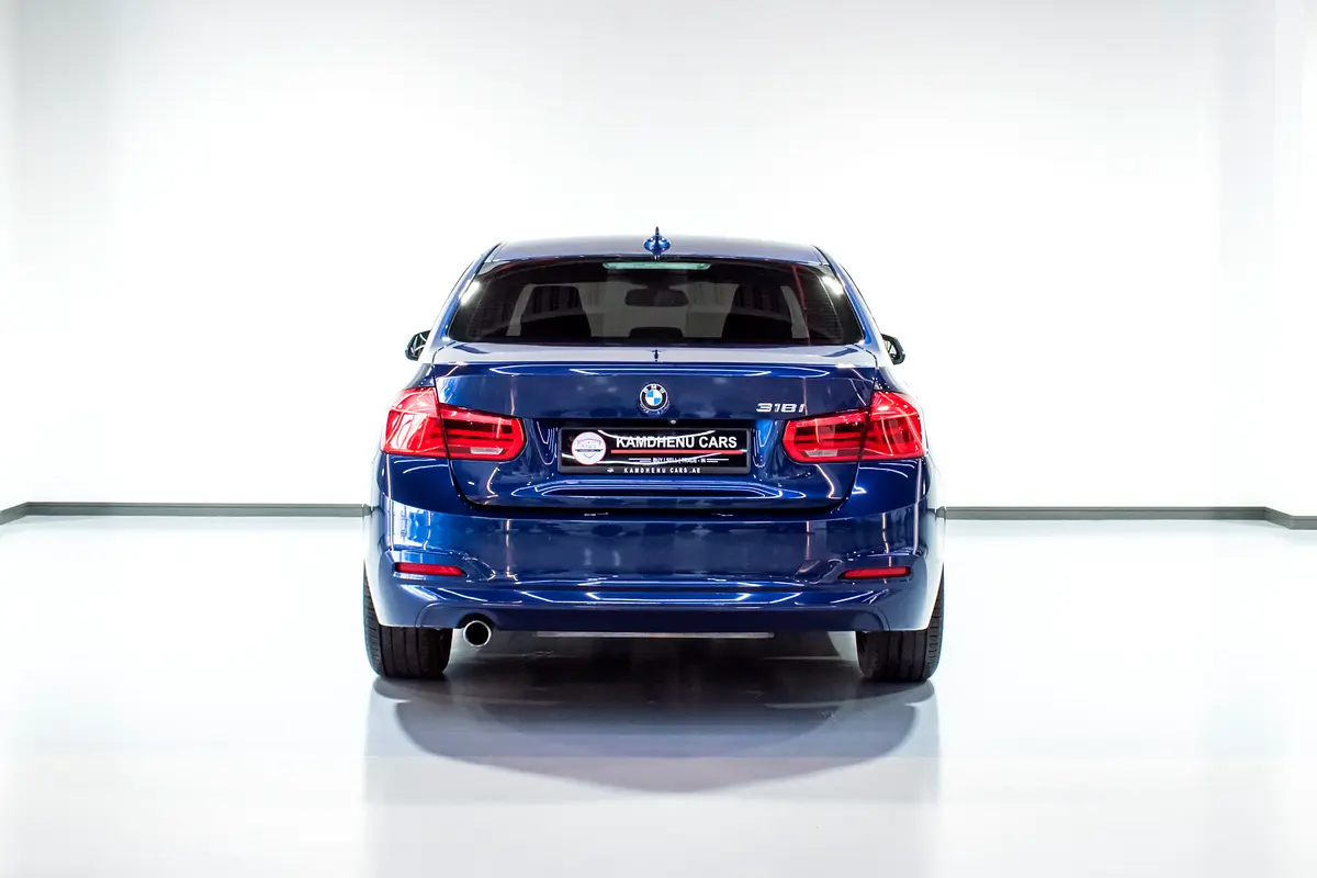 BMW 3-Series 318i 2018 - photo 7 - Import Émirats | International Cars