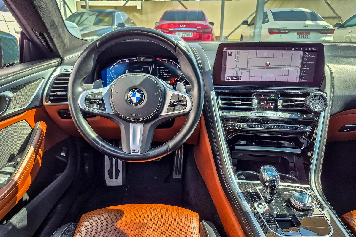 BMW 8-Series 840i 2023 - photo 10 - Import Émirats | International Cars