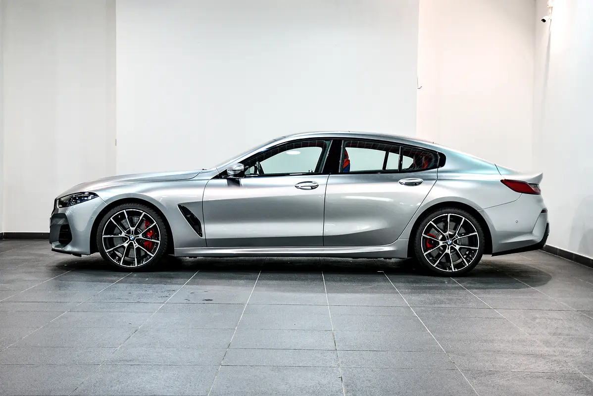 BMW 8-Series M850i xDrive Gran Coupe 2023 - photo 2 - Import Émirats | International Cars
