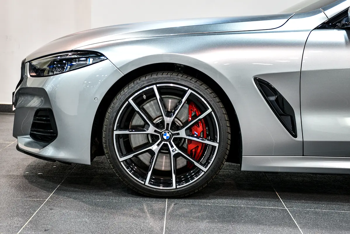 BMW 8-Series M850i xDrive Gran Coupe 2023 - photo 3 - Import Émirats | International Cars