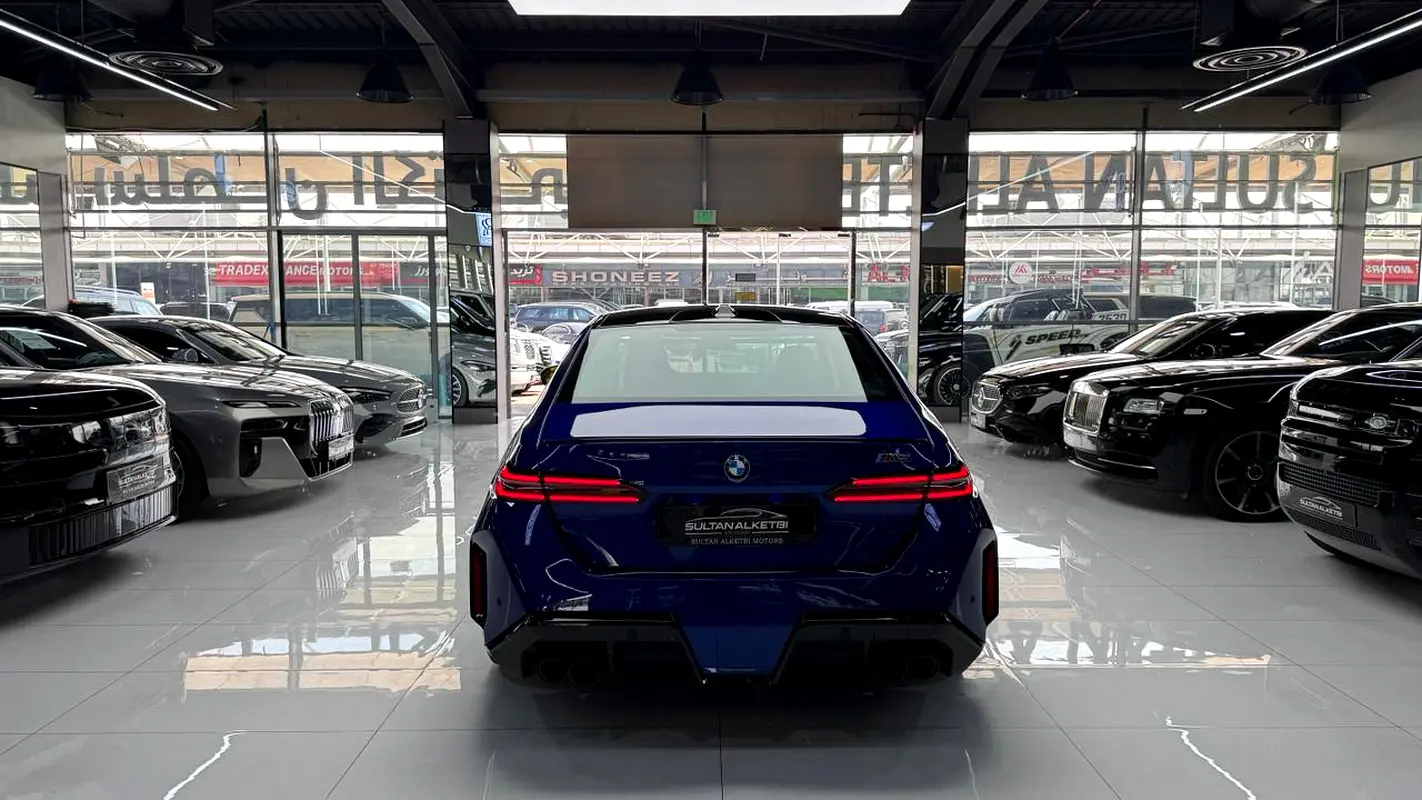 BMW M5 M5 Competition 2025 - photo 2 - Import Émirats | International Cars