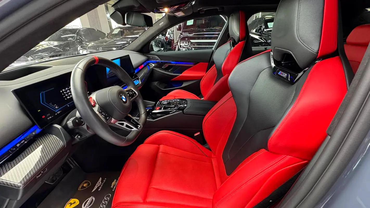 BMW M5 M5 Competition 2025 - photo 5 - Import Émirats | International Cars