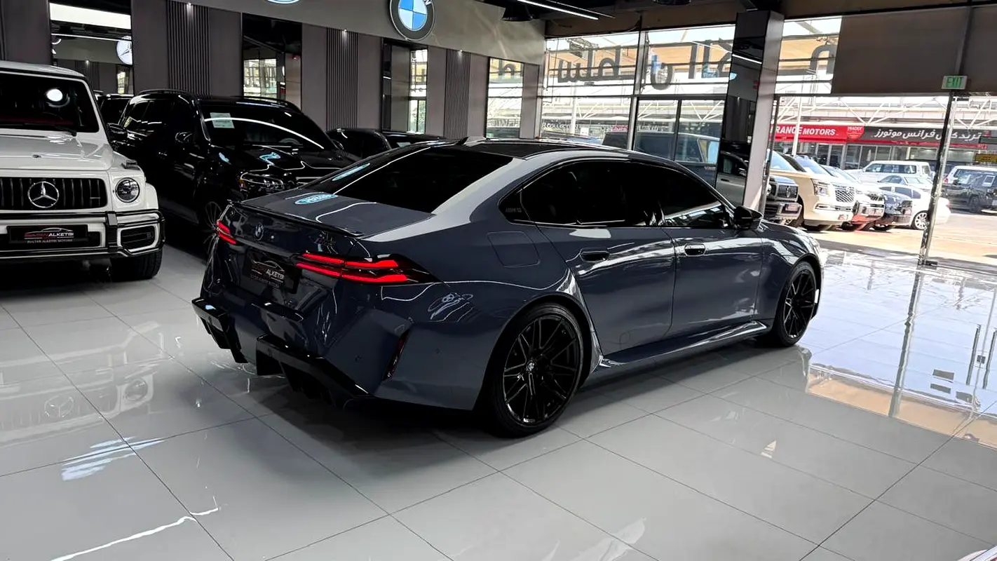 BMW M5 M5 Competition 2025 - photo 7 - Import Émirats | International Cars