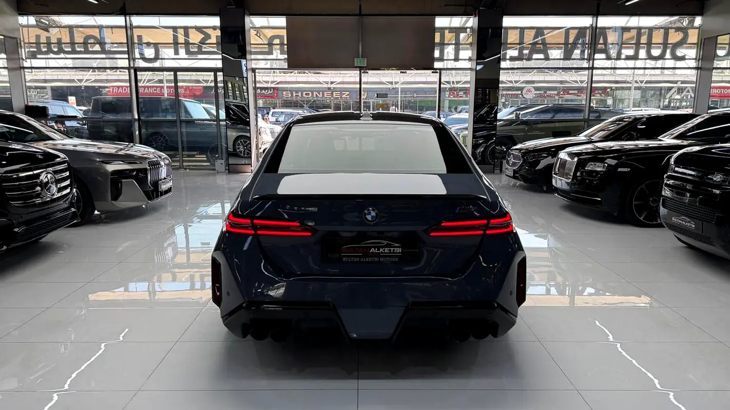 BMW M5 M5 Competition 2025 - photo 8 - Import Émirats | International Cars