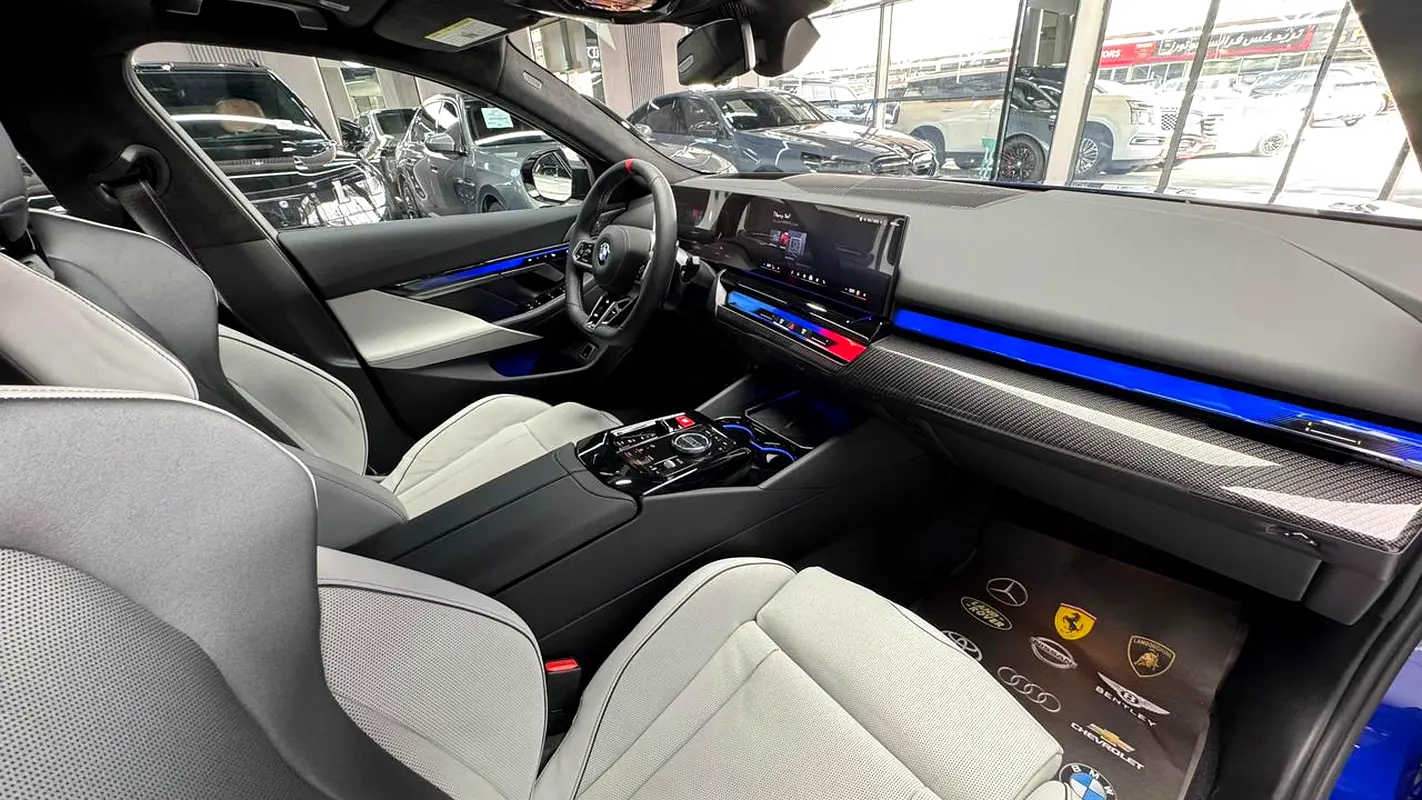 BMW M5 M5 Competition 2026 - photo 2 - Import Émirats | International Cars