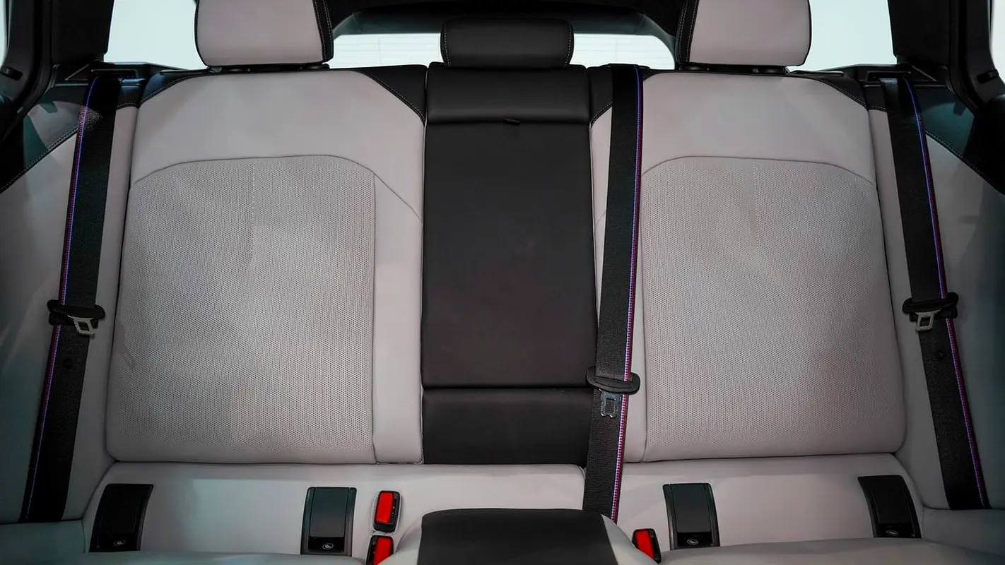 BMW M5 Other 2026 - photo 12 - Import Émirats | International Cars