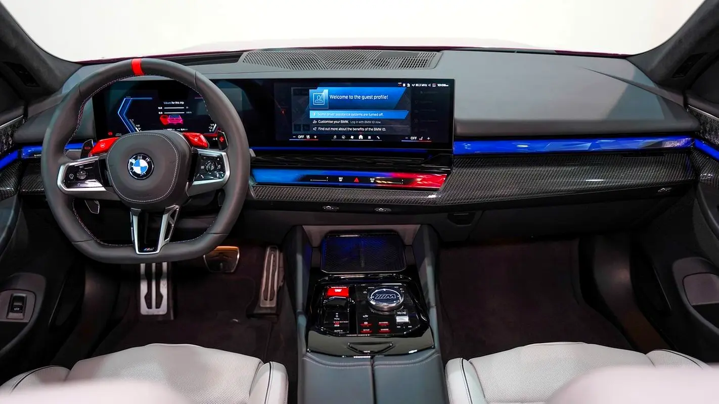 BMW M5 Other 2026 - photo 9 - Import Émirats | International Cars