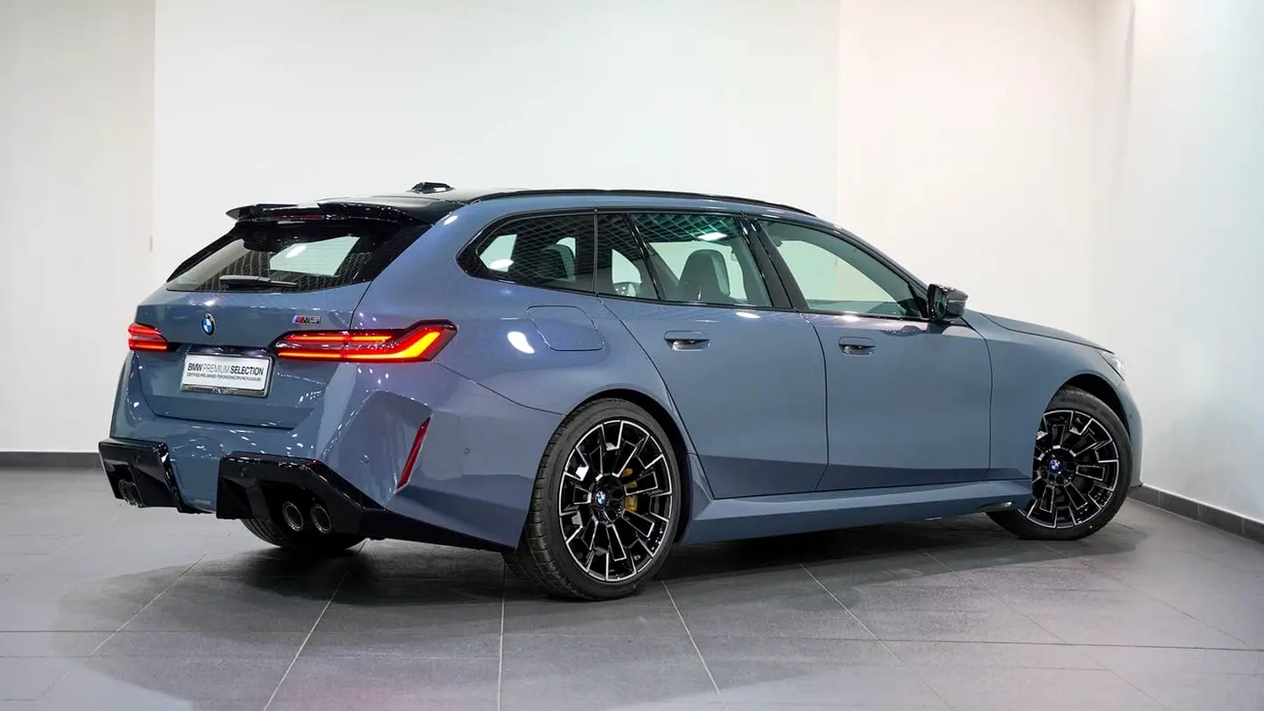 BMW M5 Other 2026 - photo 3 - Import Émirats | International Cars