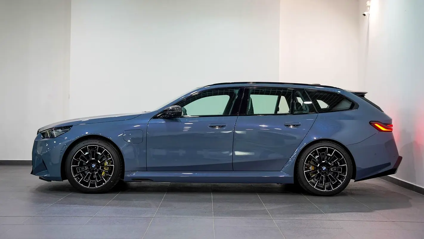 BMW M5 Other 2026 - photo 5 - Import Émirats | International Cars