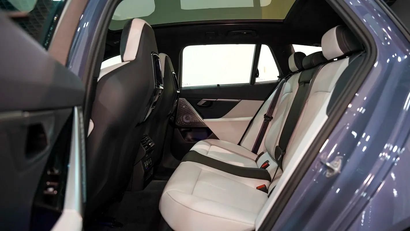 BMW M5 Other 2026 - photo 9 - Import Émirats | International Cars