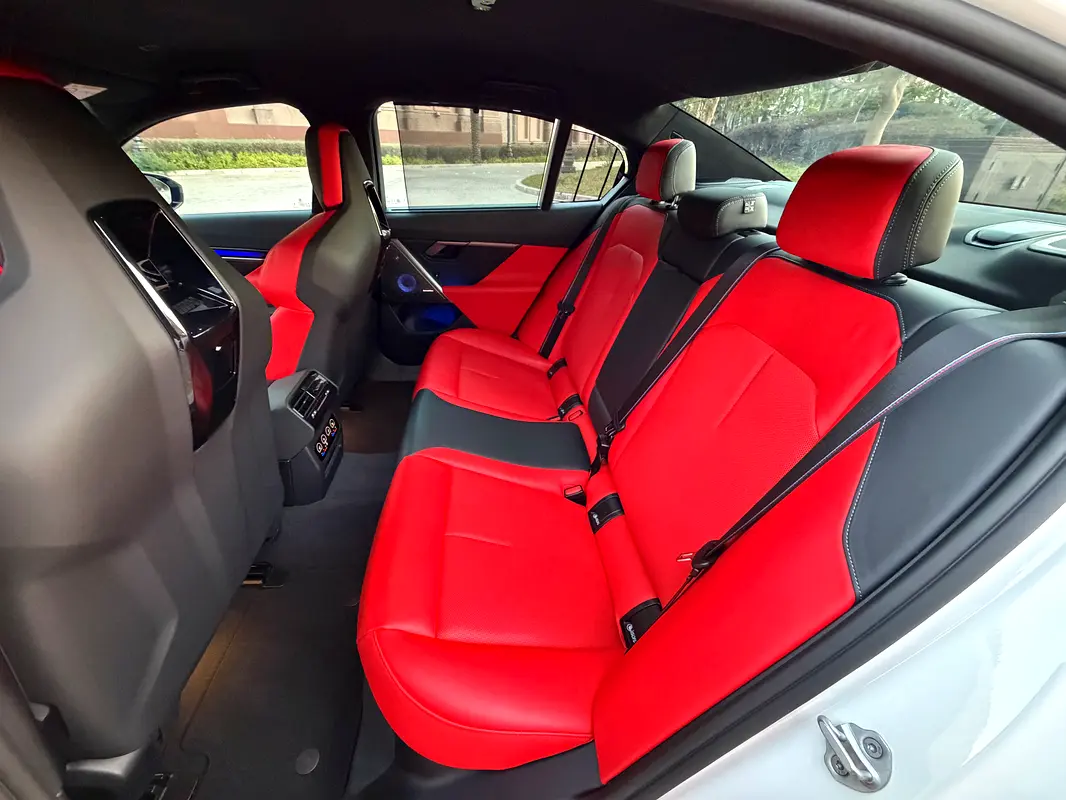 BMW M5 Standard 2025 - photo 12 - Import Émirats | International Cars