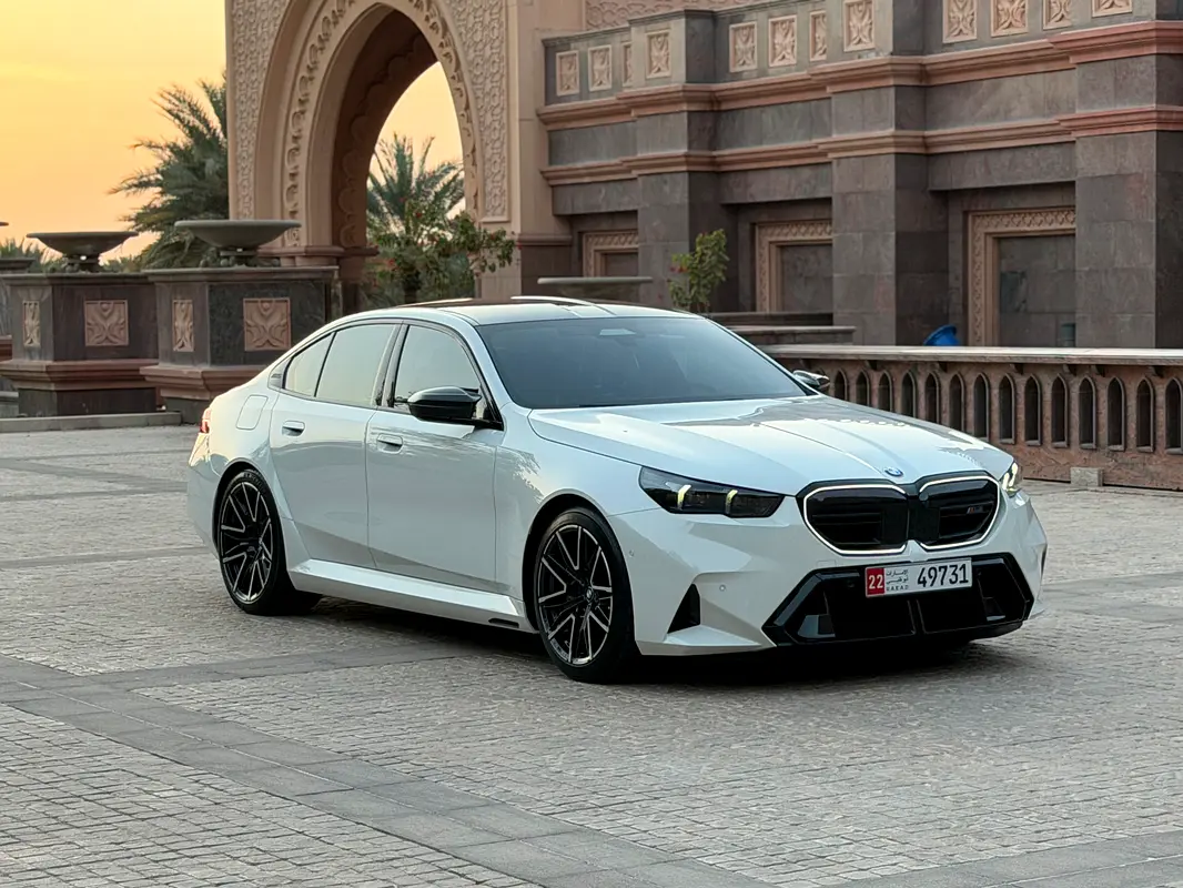 BMW M5 Standard 2025 - photo 3 - Import Émirats | International Cars