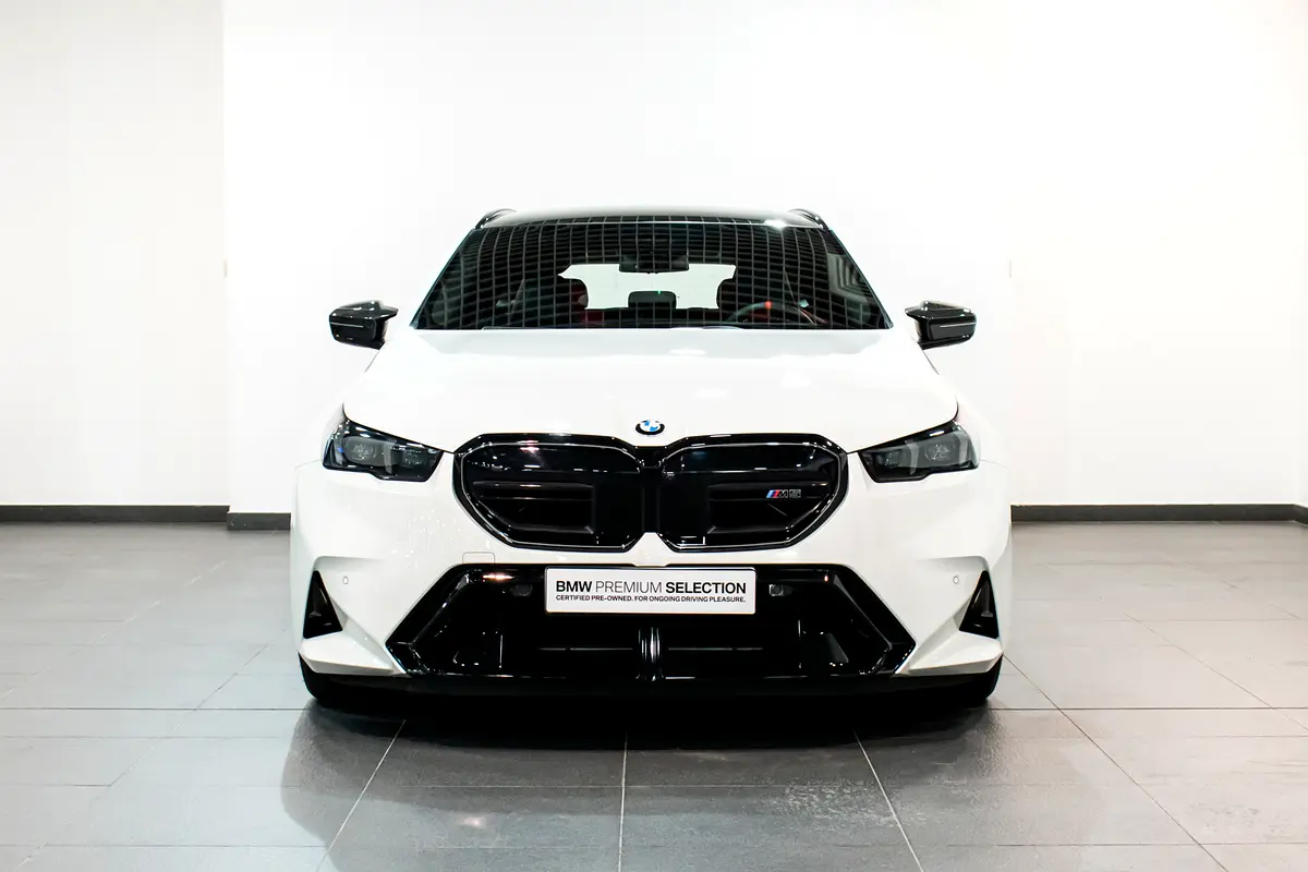 BMW M5 T 2026 - photo 2 - Import Émirats | International Cars