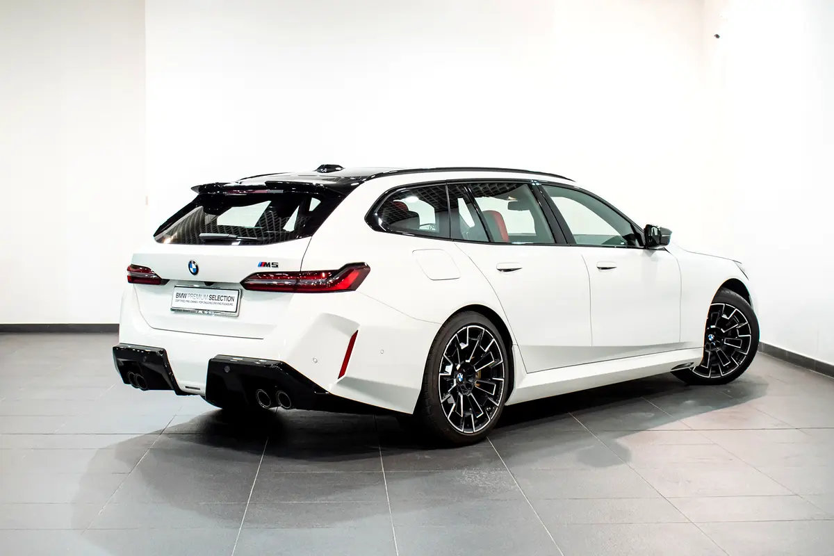 BMW M5 T 2026 - photo 6 - Import Émirats | International Cars
