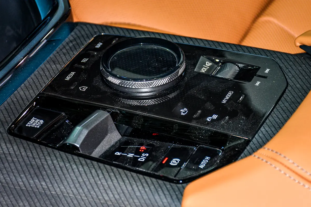 BMW X3 Xdrive30i 2026 - photo 11 - Import Émirats | International Cars