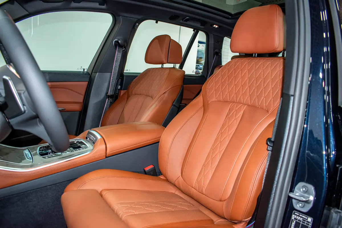 BMW X5 Xdrive 40i 2026 - photo 9 - Import Émirats | International Cars