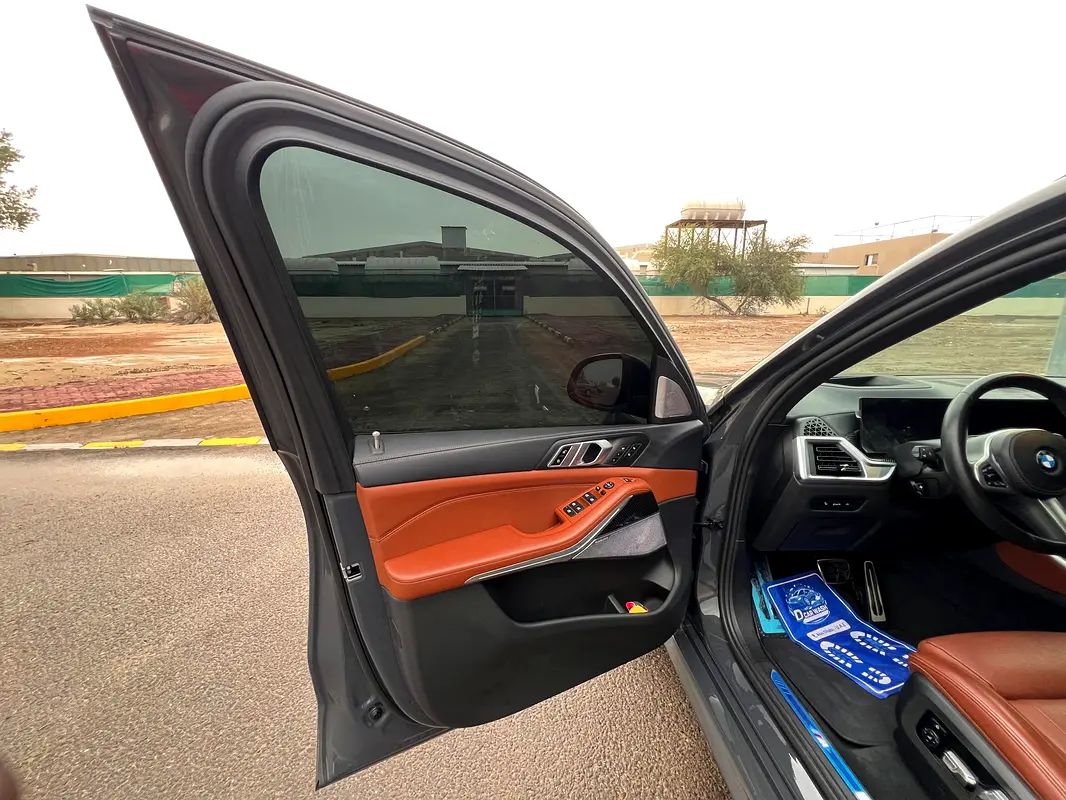 BMW X5 xDrive40i M Sport Pro 2024 - photo 10 - Import Émirats | International Cars