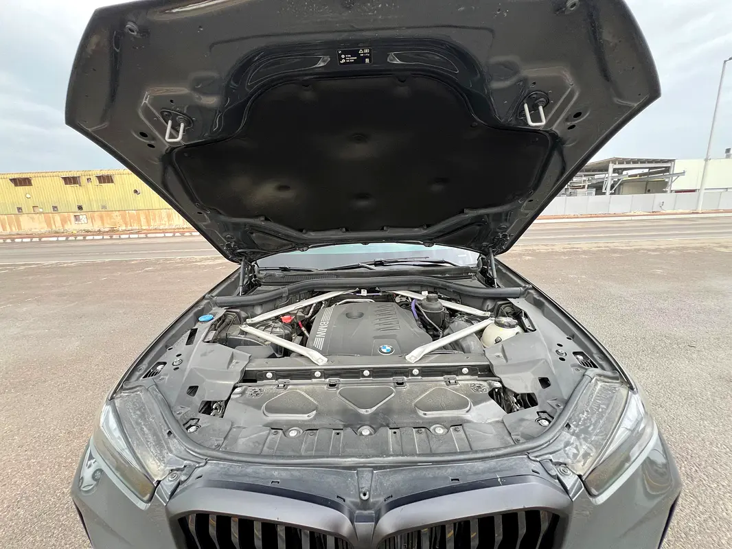 BMW X5 xDrive40i M Sport Pro 2024 - photo 12 - Import Émirats | International Cars