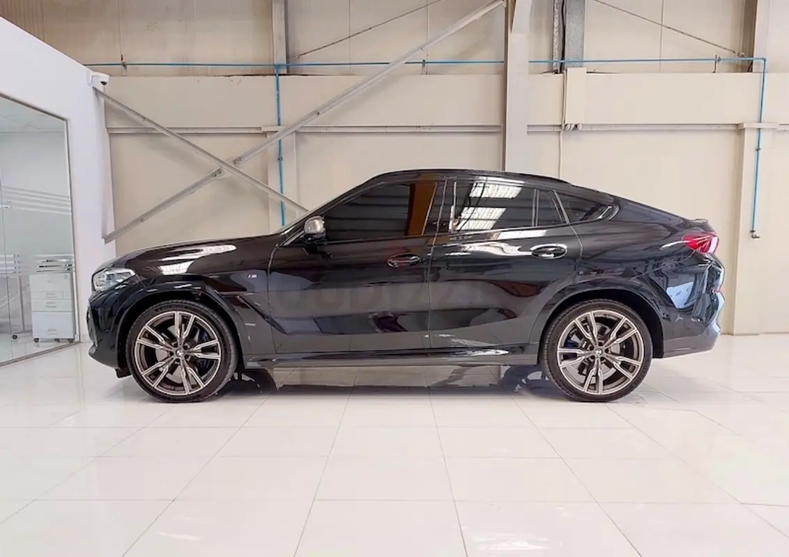 BMW X6 50i M Sport 2022 - photo 2 - Import Émirats | International Cars