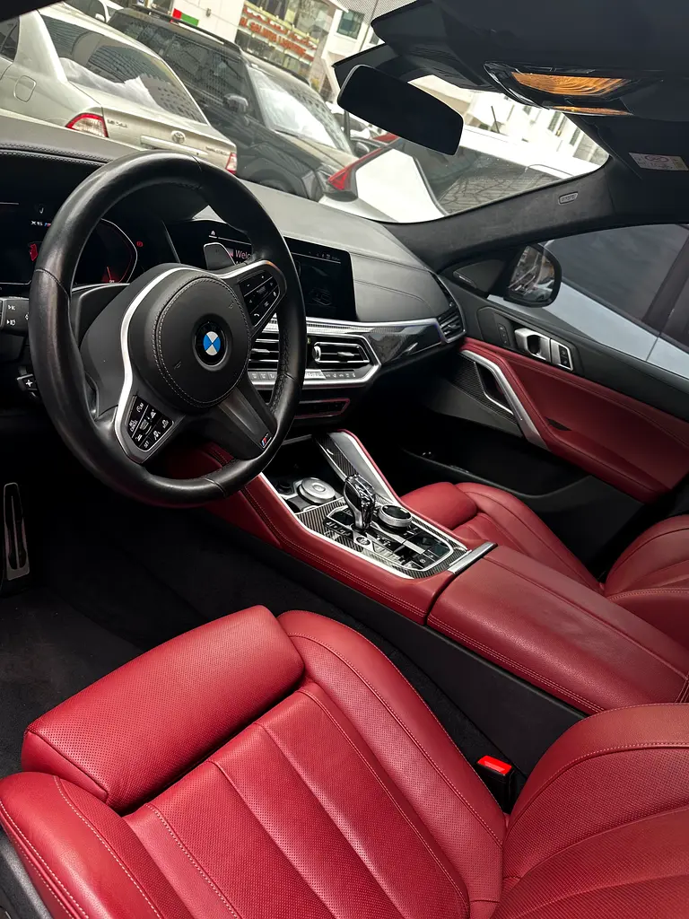 BMW X6 50i M Sport 2022 - photo 3 - Import Émirats | International Cars