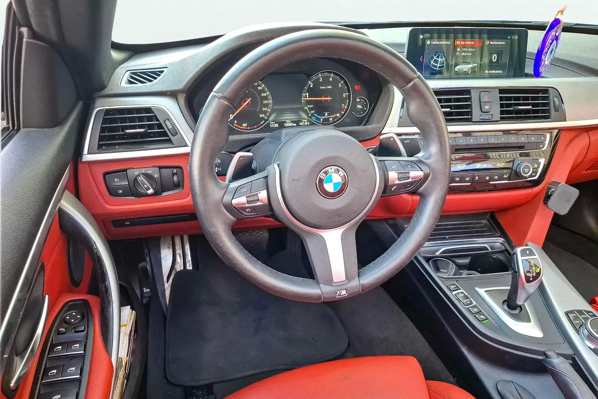 BMW 4-Series 420i Convertible 2020 - photo 10 - Import Émirats | International Cars