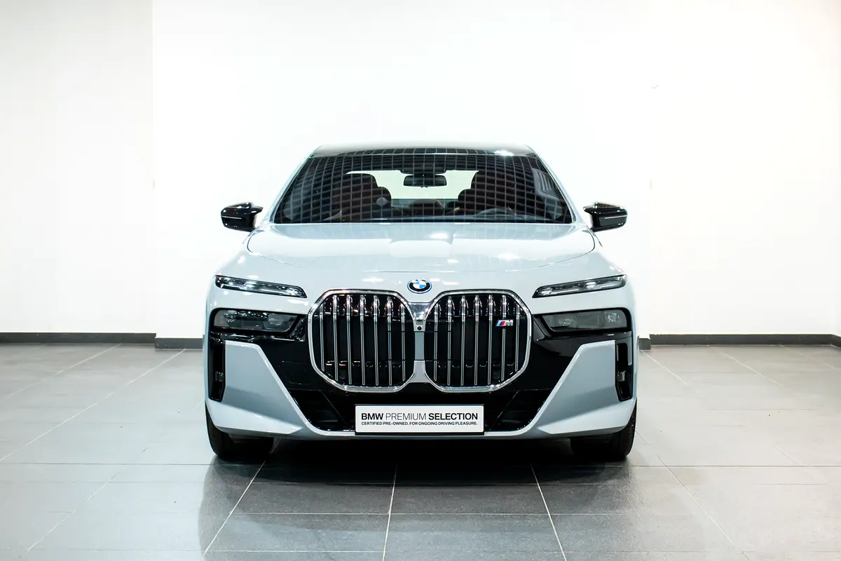 BMW i7 M70 xDrive 2026 - photo 4 - Import Émirats | International Cars