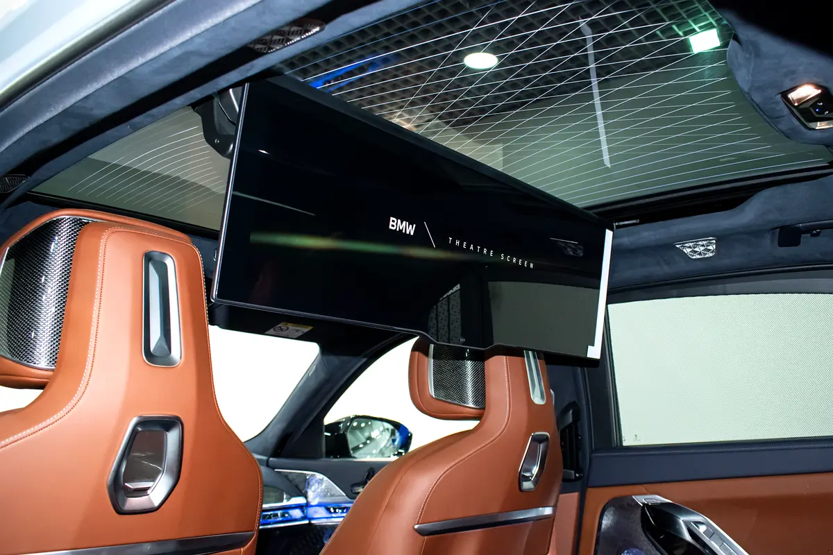 BMW i7 M70 xDrive 2026 - photo 7 - Import Émirats | International Cars