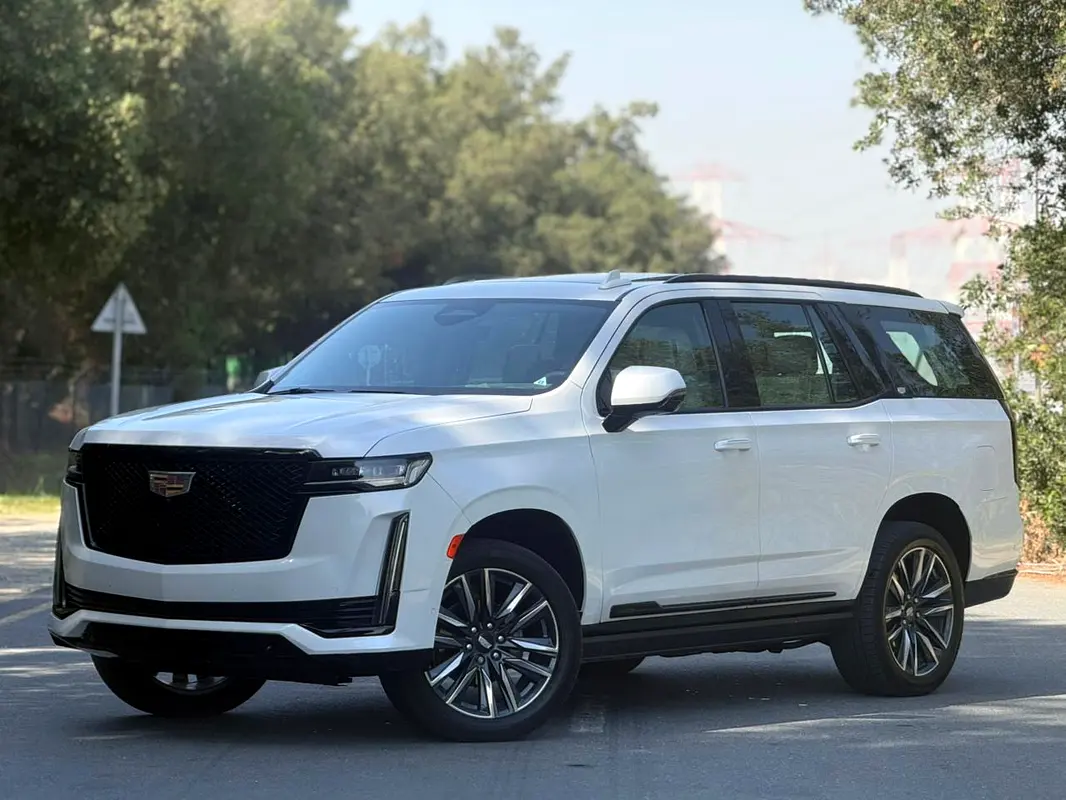 CADILLAC Escalade VIP Edition 2022 - photo 2 - Import Émirats | International Cars