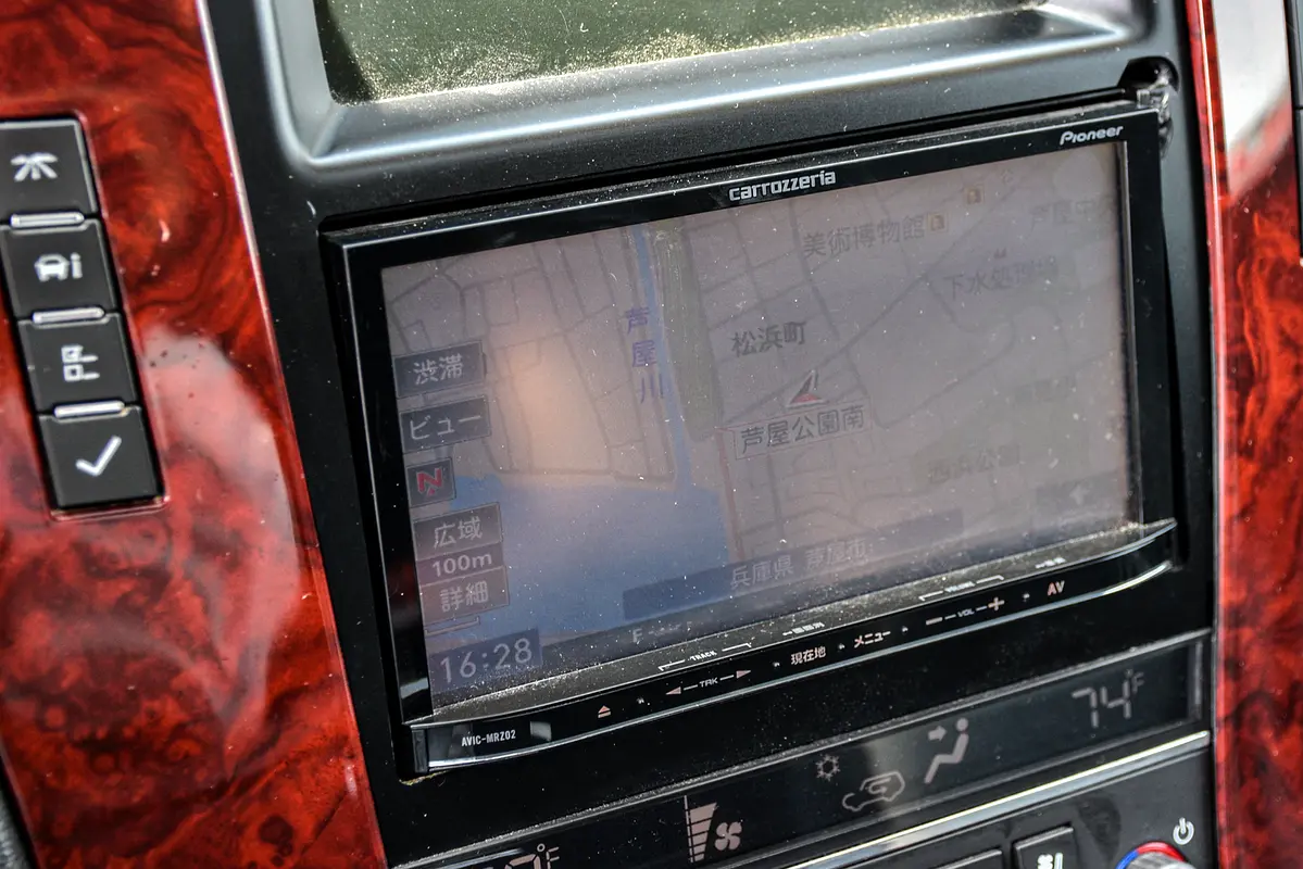 CADILLAC Escalade ESV 2011 - photo 10 - Import Émirats | International Cars