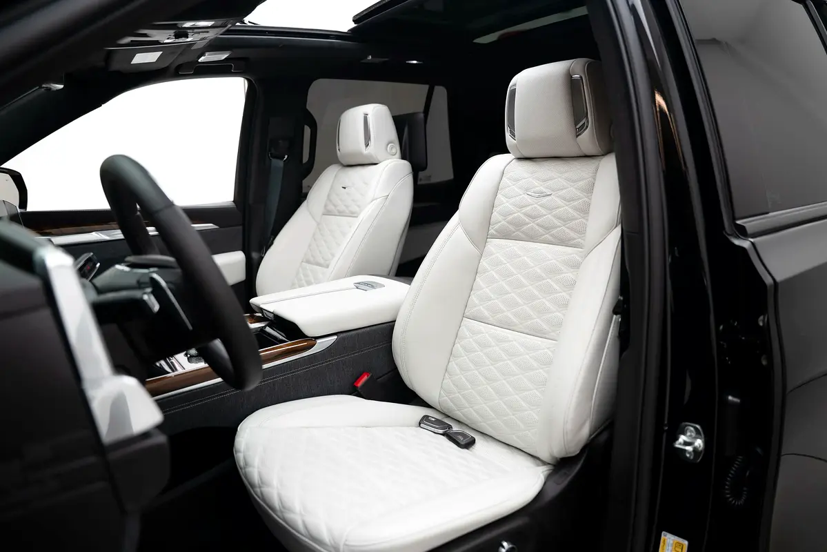 CADILLAC Escalade Sport Platinum 2025 - photo 10 - Import Émirats | International Cars