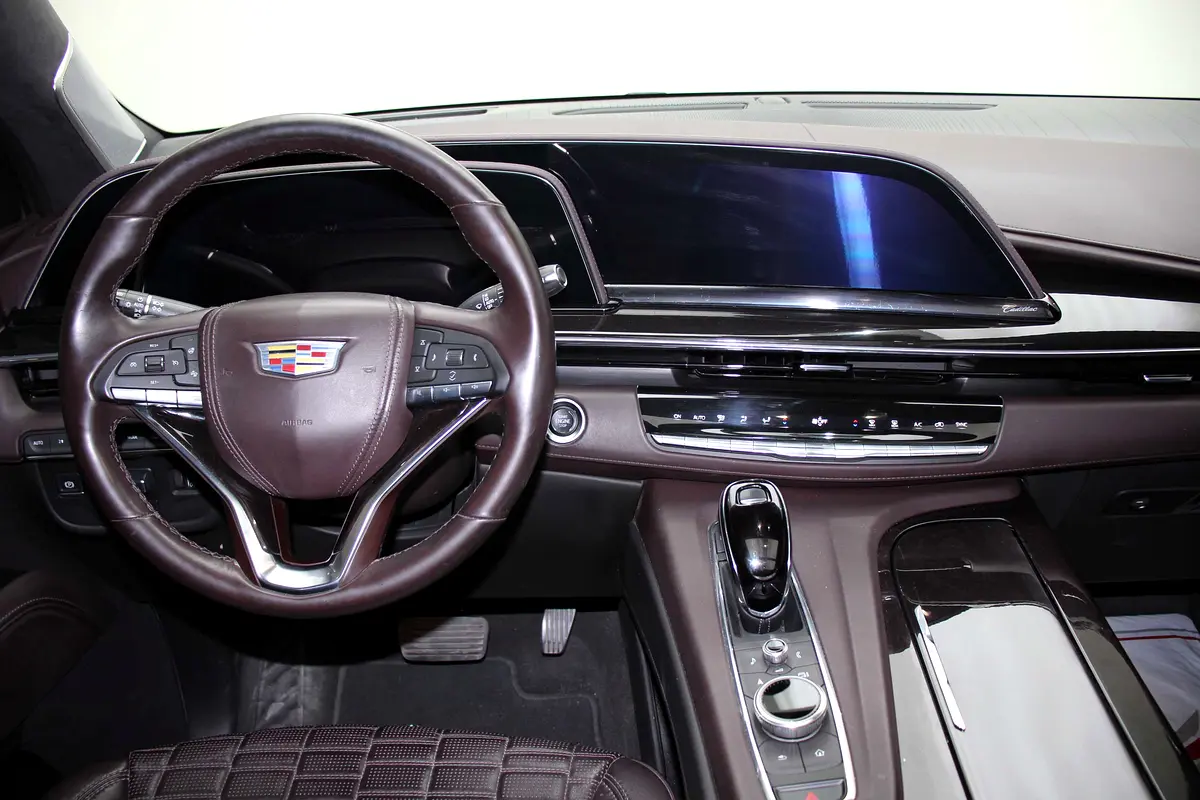 CADILLAC Escalade Sport Platinum 2024 - photo 7 - Import Émirats | International Cars
