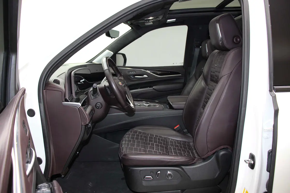 CADILLAC Escalade Sport Platinum 2024 - photo 8 - Import Émirats | International Cars