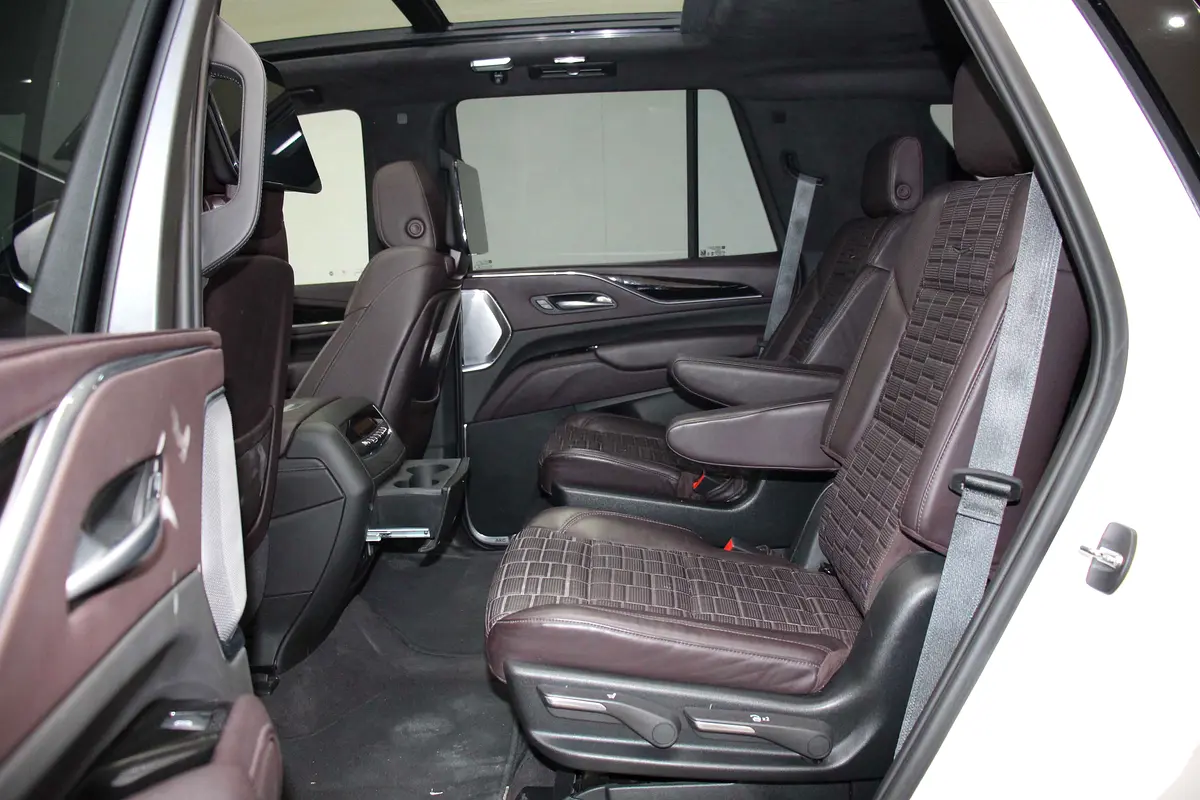 CADILLAC Escalade Sport Platinum 2024 - photo 9 - Import Émirats | International Cars