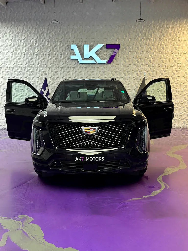 CADILLAC Escalade ESV Platinum 2025 - photo 7 - Import Émirats | International Cars