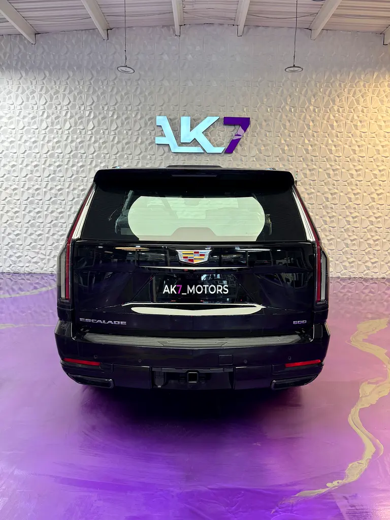 CADILLAC Escalade ESV Platinum 2025 - photo 8 - Import Émirats | International Cars