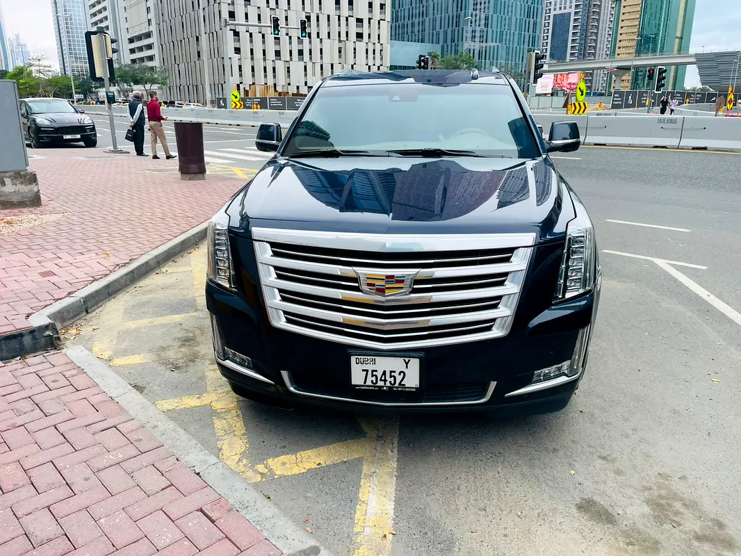 CADILLAC Escalade ESV Platinum 2018 - photo 8 - Import Émirats | International Cars