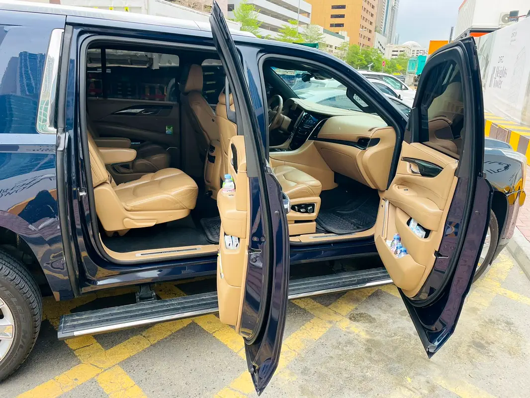 CADILLAC Escalade ESV Platinum 2018 - photo 9 - Import Émirats | International Cars