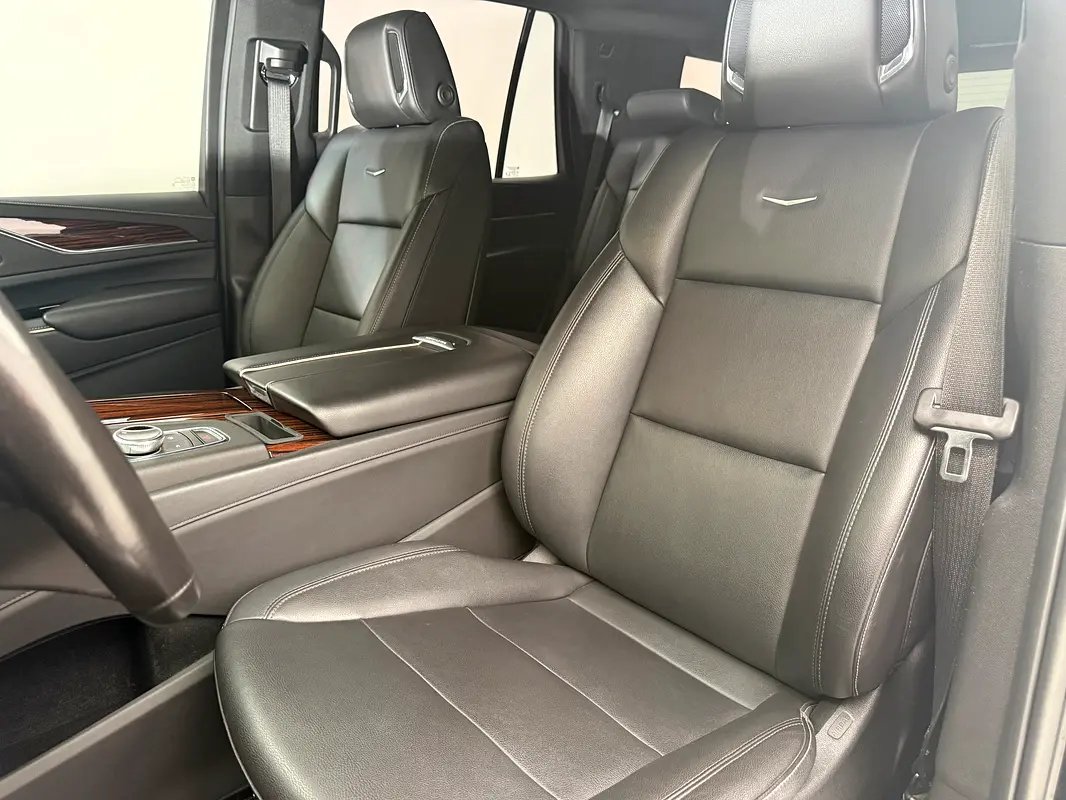 CADILLAC Escalade Luxury 2021 - photo 10 - Import Émirats | International Cars