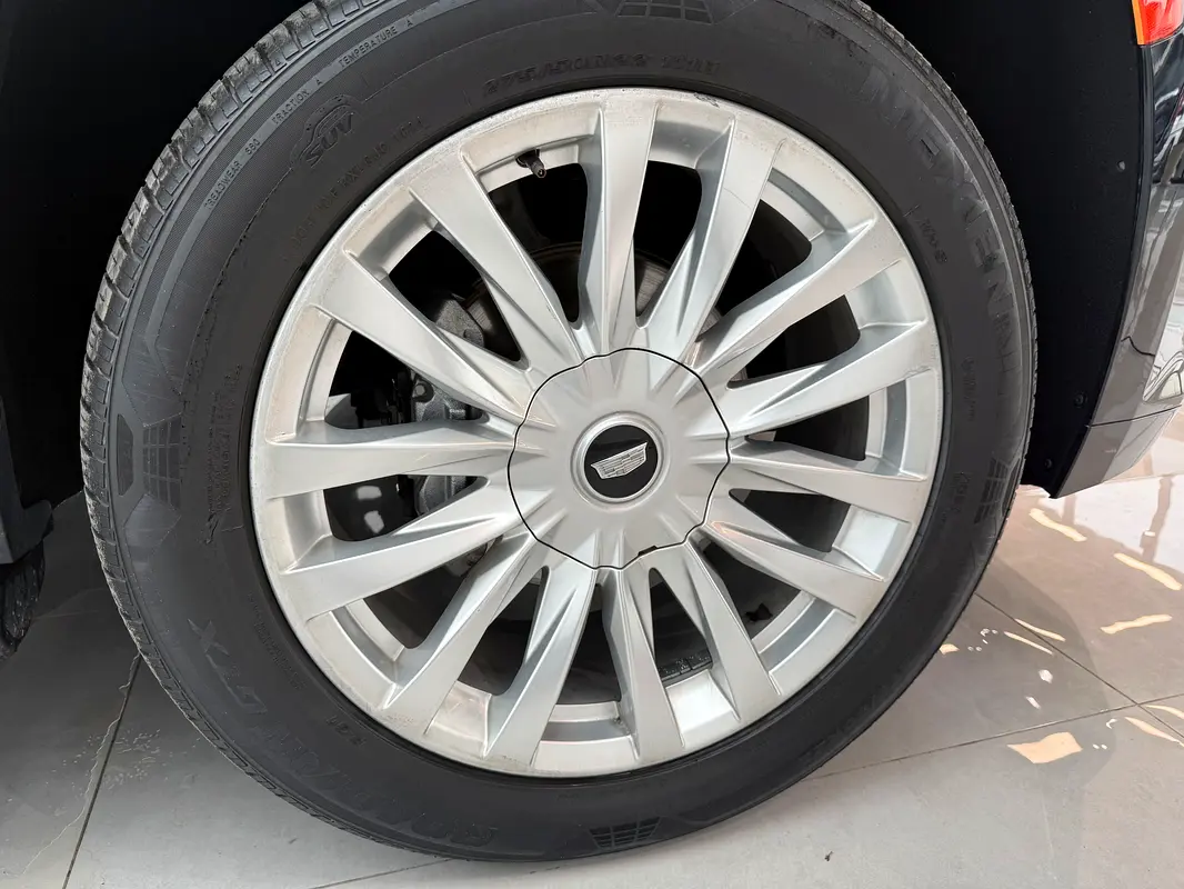 CADILLAC Escalade Luxury 2021 - photo 7 - Import Émirats | International Cars