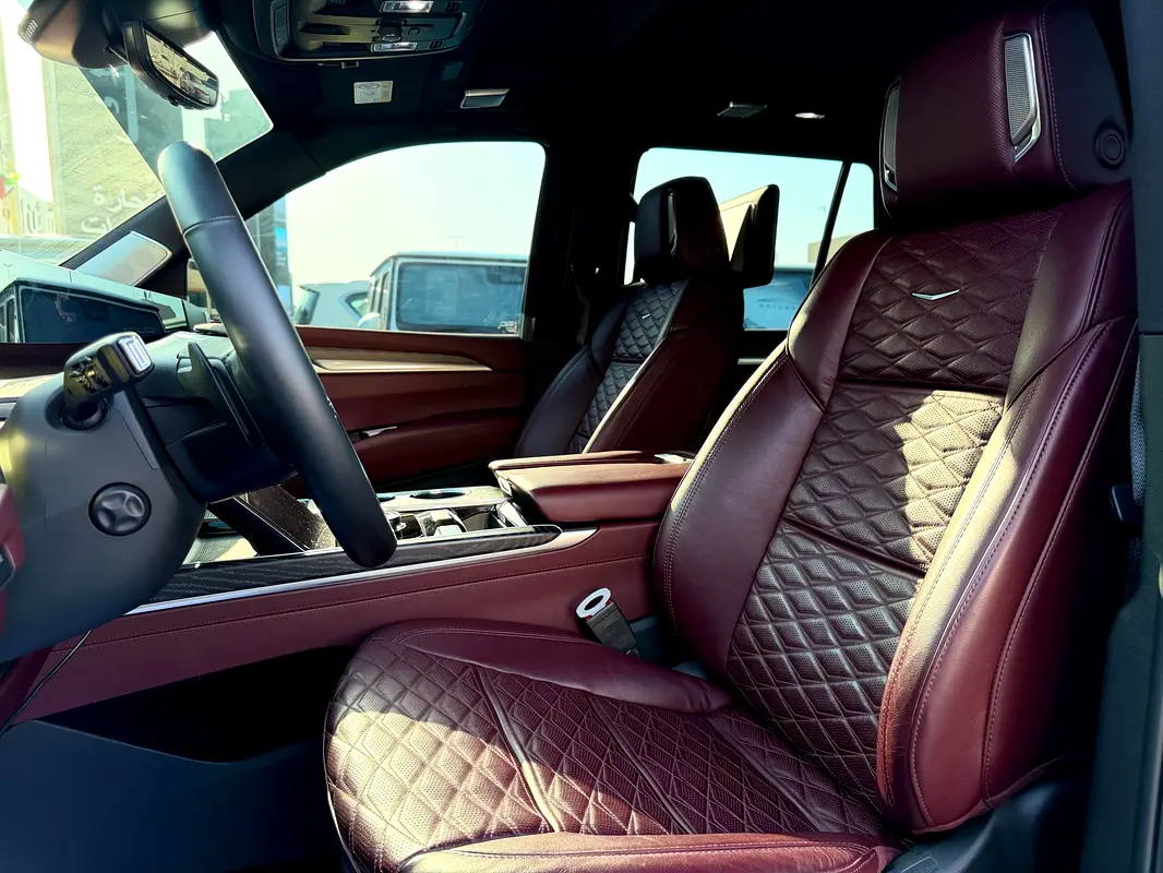 CADILLAC Escalade Sport Platinum 2025 - photo 5 - Import Émirats | International Cars