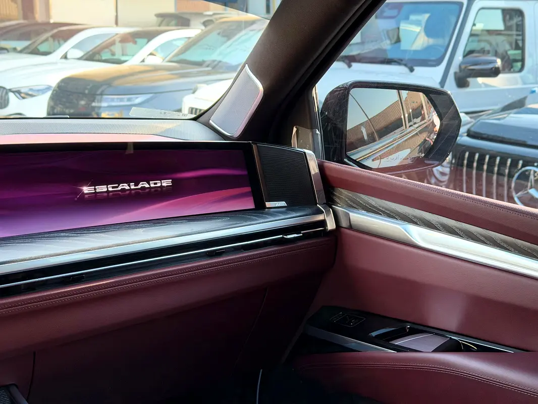 CADILLAC Escalade Sport Platinum 2025 - photo 8 - Import Émirats | International Cars