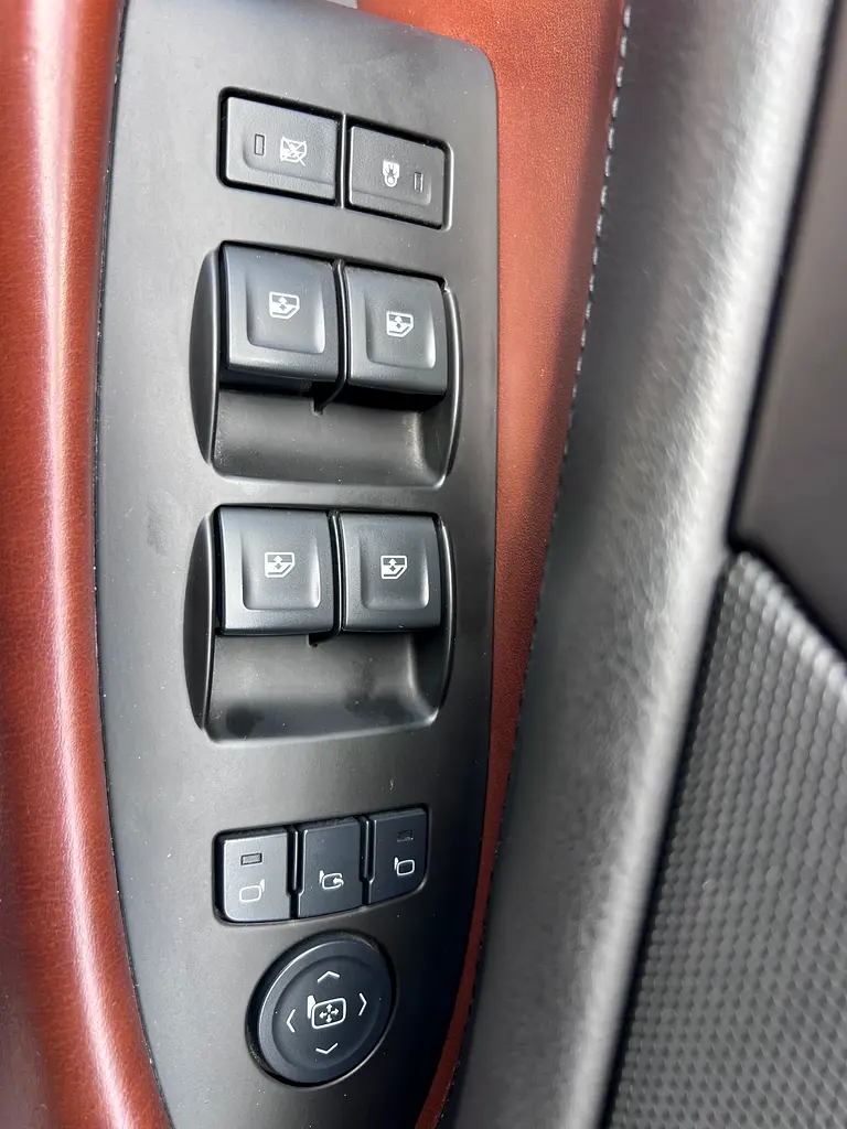 CADILLAC Escalade Platinum 2015 - photo 10 - Import Émirats | International Cars